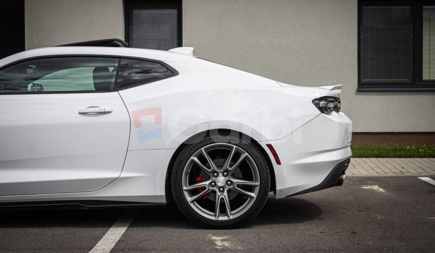 Chevrolet Camaro 2.0T 205 kW, Maxton doplnky, Strešné okno, klapky, pekný stav