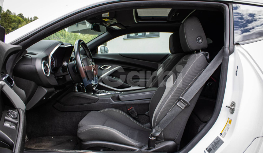 Chevrolet Camaro 2.0T 205 kW, Maxton doplnky, Strešné okno, klapky, pekný stav