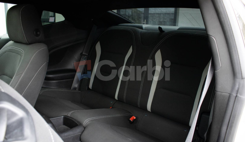Chevrolet Camaro 2.0T 205 kW, Maxton doplnky, Strešné okno, klapky, pekný stav