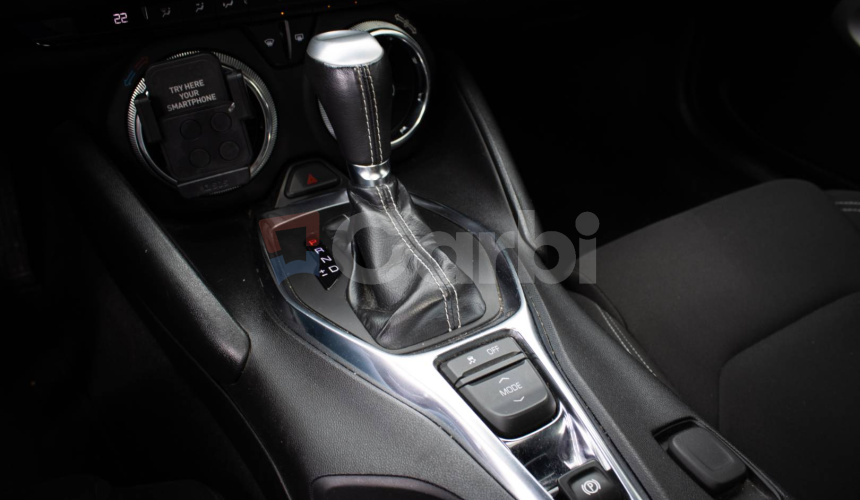 Chevrolet Camaro 2.0T 205 kW, Maxton doplnky, Strešné okno, klapky, pekný stav