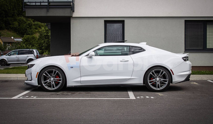 Chevrolet Camaro 2.0T 205 kW, Maxton doplnky, Strešné okno, klapky, pekný stav