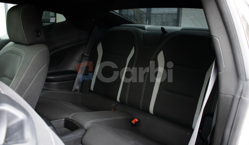 Chevrolet Camaro 2.0T 205 kW, Maxton doplnky, Strešné okno, klapky, pekný stav