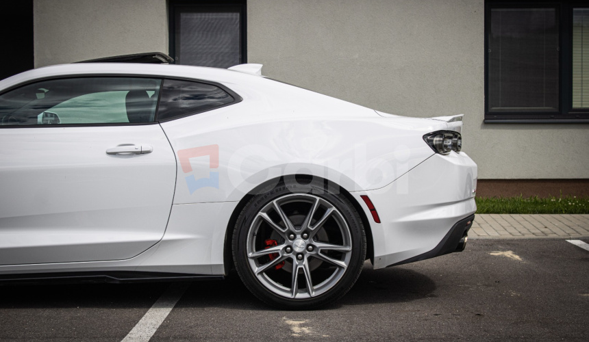Chevrolet Camaro 2.0T 205 kW, Maxton doplnky, Strešné okno, klapky, pekný stav