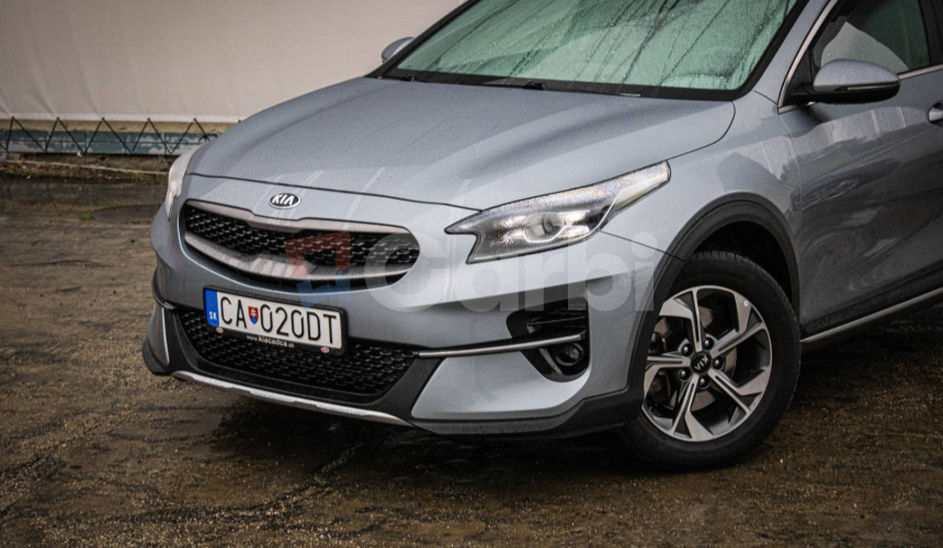 Kia XCeed 1.5 T-GDi 118kW Gold, 1. Majiteľ, Slovenské, Full Led, Bezdrótové nabíjanie