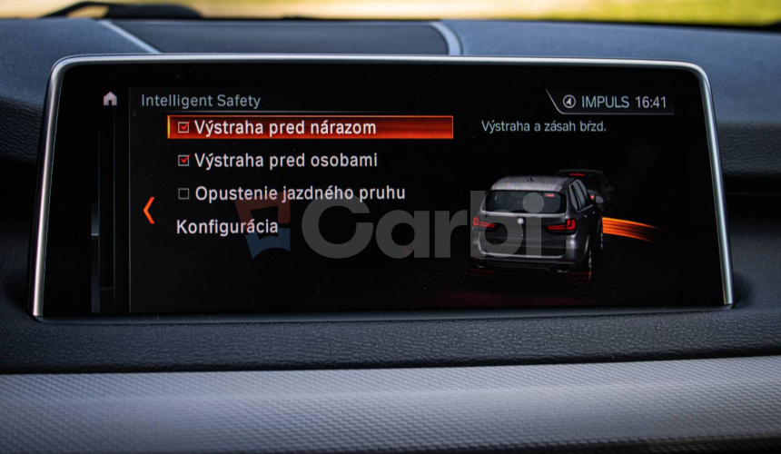 BMW X5 30d xDrive MPacket, LED svetlá, HUD, servis, ambientné osvetlenie