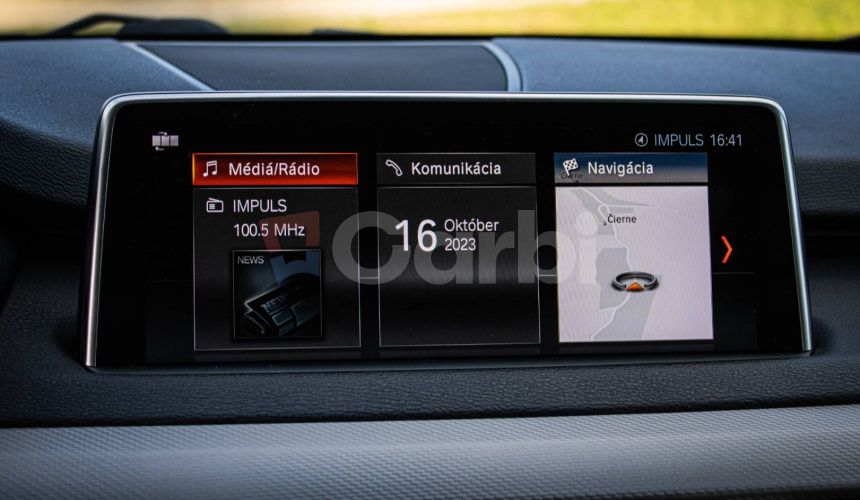 BMW X5 30d xDrive MPacket, LED svetlá, HUD, servis, ambientné osvetlenie