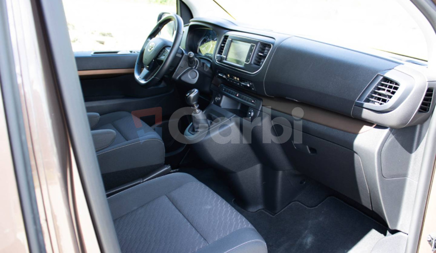 Toyota Proace Verso Family 2.0 D-4D 140 L2
