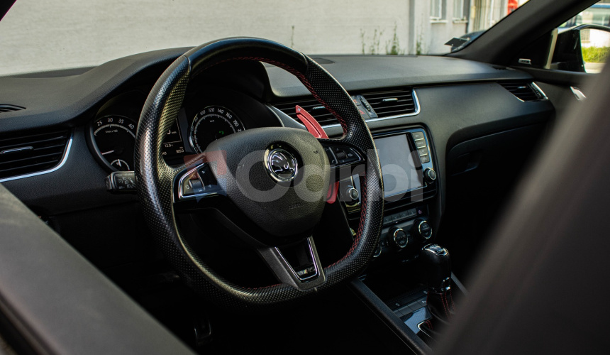 Škoda Octavia Combi RS 2.0 TDI 135kW, A/T, WEBASTO, Panorama
