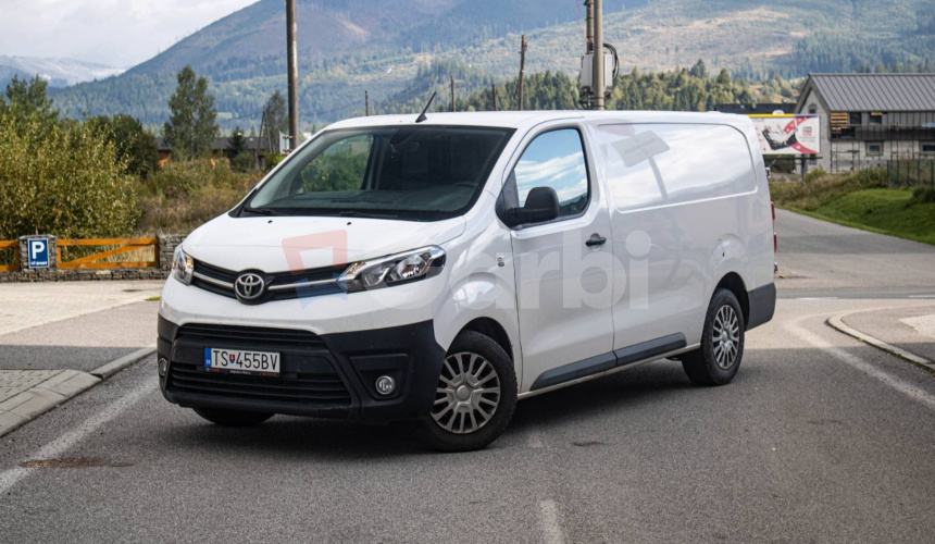 Toyota Proace 2.0 Diesel 110kW, Vyhrievané sedačky, WEBASTO