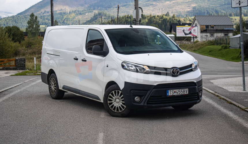 Toyota Proace 2.0 Diesel 110kW, Vyhrievané sedačky, WEBASTO