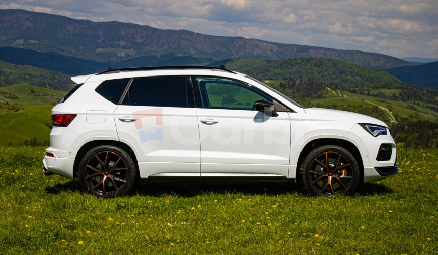 Cupra Ateca 221kW Panorama, Koža, Akrapovič, XMARTON