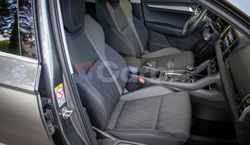 Škoda Karoq 2.0 TDI Style 4x4 DSG, Bohatá výbava