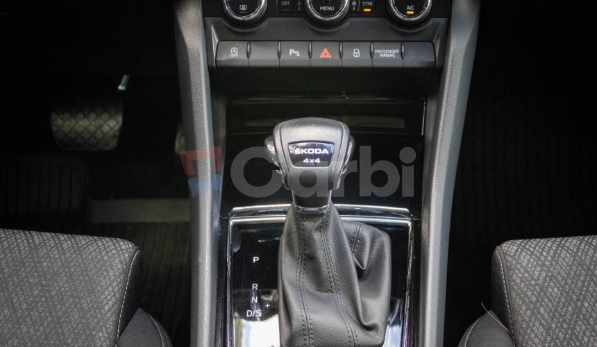 Škoda Karoq 2.0 TDI Style 4x4 DSG, Bohatá výbava