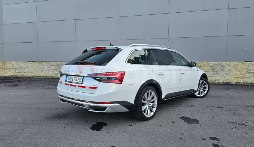 Škoda Superb Combi 2.0 TDI SCR Scout 4x4 DSG