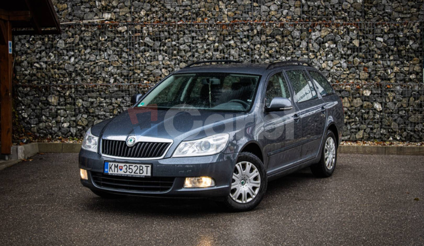 Škoda Octavia Combi 2.0 TDI CR, Vyhrievané sedadlá, parkovacie senzory, poctivé km