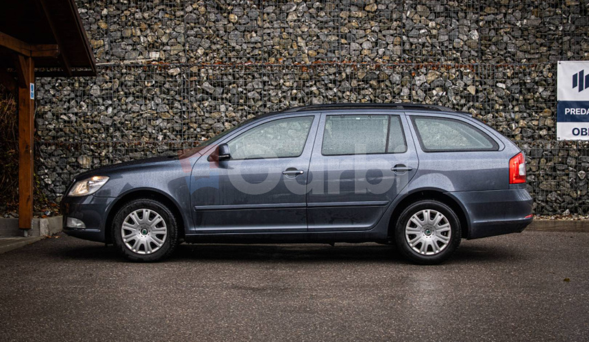 Škoda Octavia Combi 2.0 TDI CR, Vyhrievané sedadlá, parkovacie senzory, poctivé km