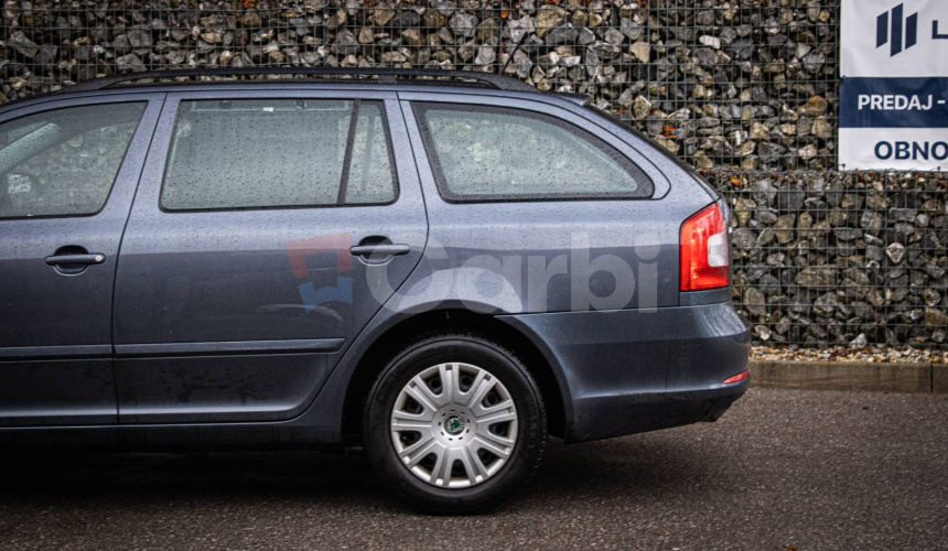 Škoda Octavia Combi 2.0 TDI CR, Vyhrievané sedadlá, parkovacie senzory, poctivé km