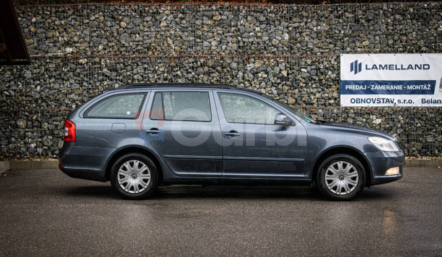 Škoda Octavia Combi 2.0 TDI CR, Vyhrievané sedadlá, parkovacie senzory, poctivé km