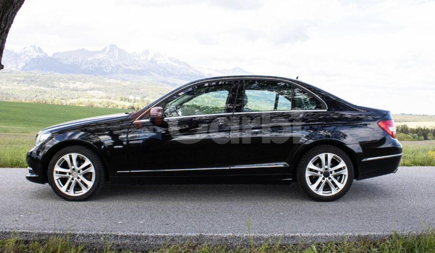 Mercedes-Benz C trieda Sedan