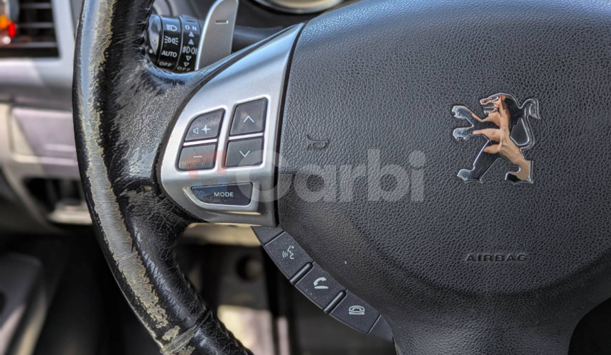 Peugeot 4007 2.2 HDi Allure DCS