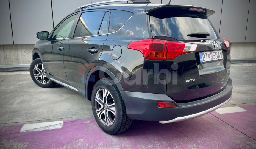 Toyota RAV4 4x4 110 kW AT