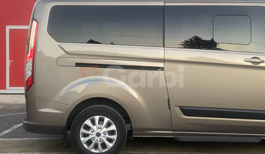 Ford Tourneo Custom 2.0 TDCi 170 Family L2 A/T