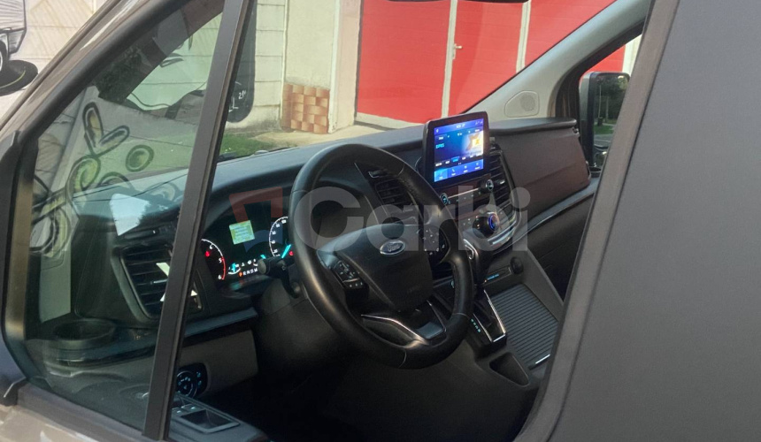 Ford Tourneo Custom 2.0 TDCi 170 Family L2 A/T