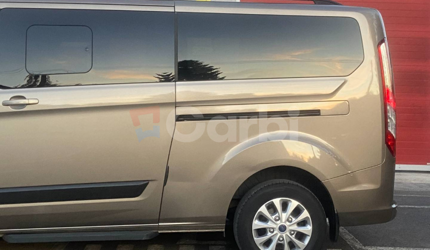 Ford Tourneo Custom 2.0 TDCi 170 Family L2 A/T