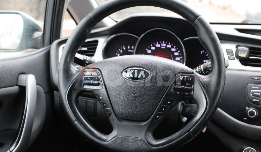 Kia Cee´d 1.6 CRDi LX/Silver