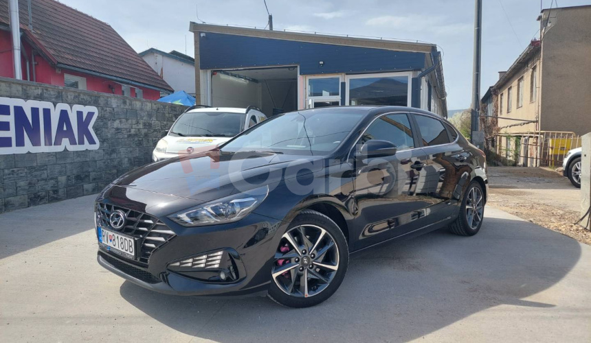 Hyundai i30 1.0 T-GDi Family DCT