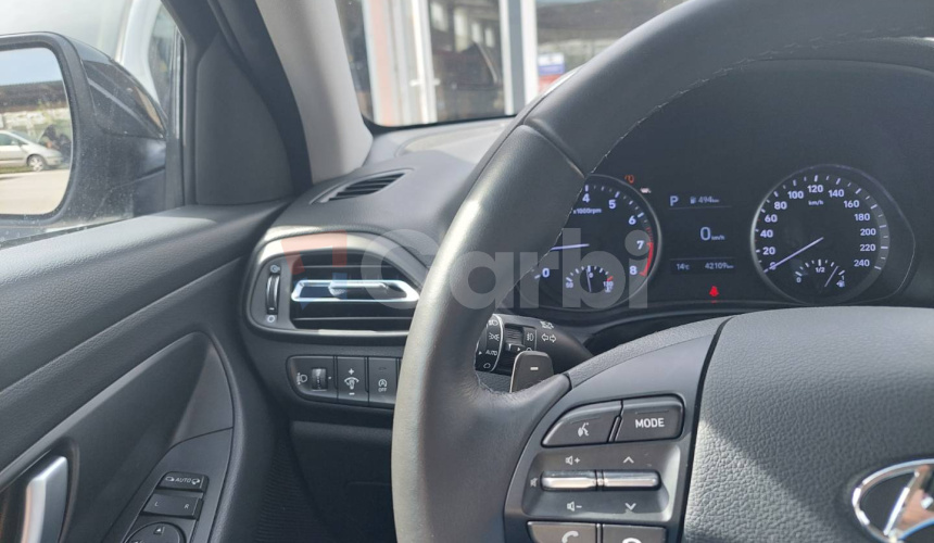 Hyundai i30 1.0 T-GDi Family DCT