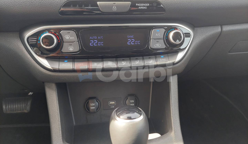 Hyundai i30 1.0 T-GDi Family DCT