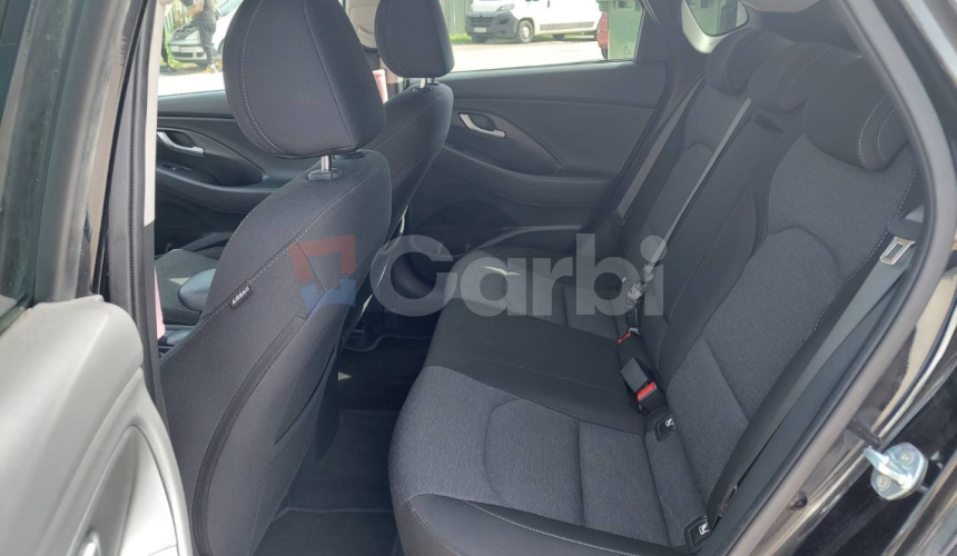 Hyundai i30 1.0 T-GDi Family DCT