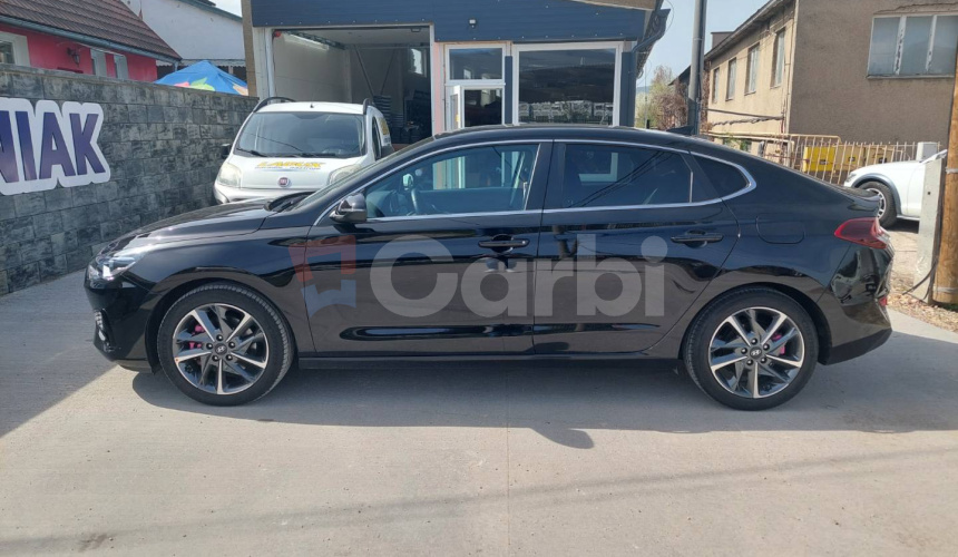 Hyundai i30 1.0 T-GDi Family DCT