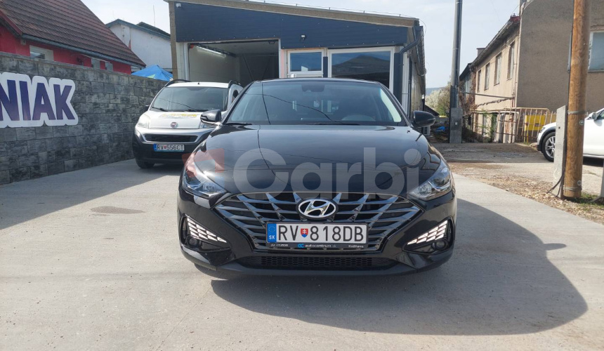 Hyundai i30 1.0 T-GDi Family DCT