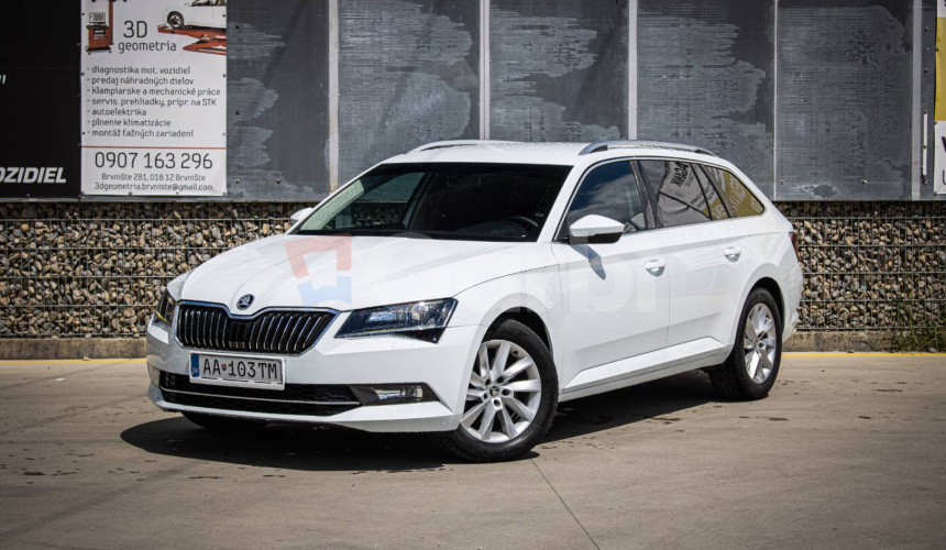 Škoda Superb Combi 2.0 TDI DSG Style, Webasto, Kessy, Bixenón, Navi, pamäťové sedadlo