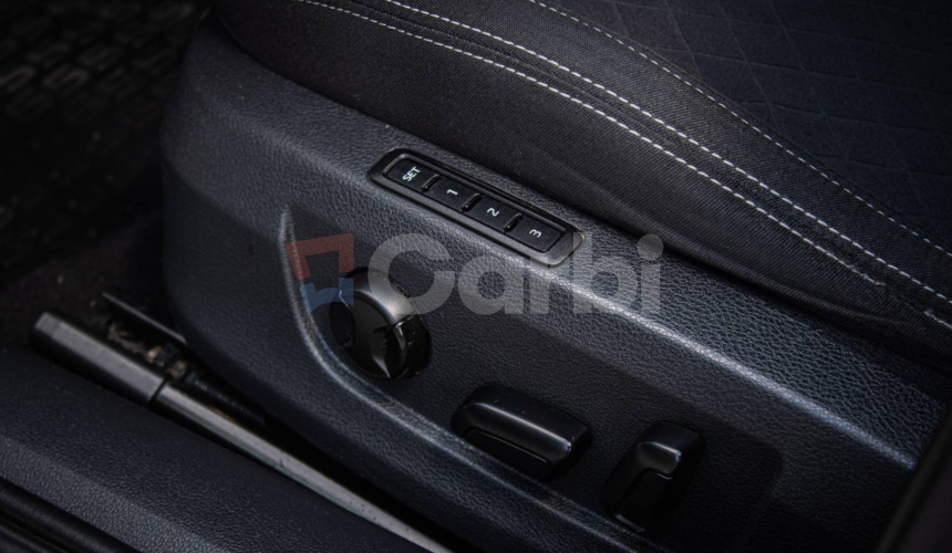Škoda Superb Combi 2.0 TDI DSG Style, Webasto, Kessy, Bixenón, Navi, pamäťové sedadlo