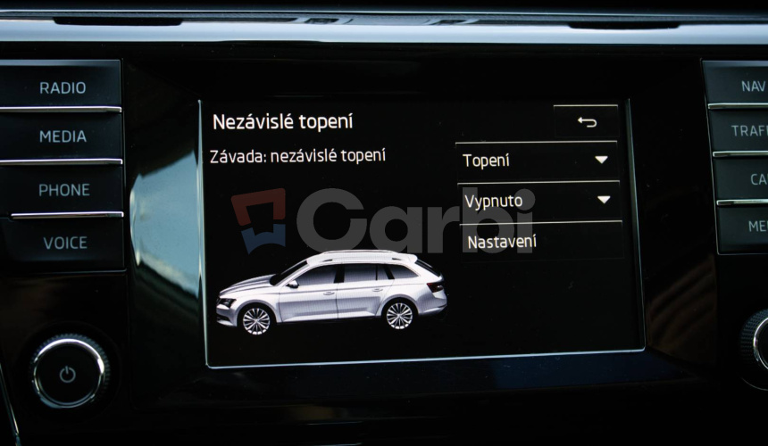 Škoda Superb Combi 2.0 TDI DSG Style, Webasto, Kessy, Bixenón, Navi, pamäťové sedadlo