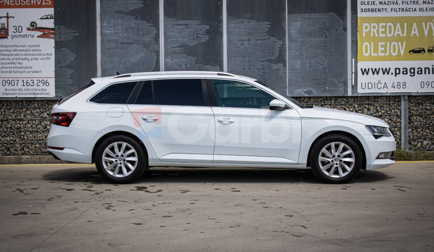 Škoda Superb Combi 2.0 TDI DSG Style, Webasto, Kessy, Bixenón, Navi, pamäťové sedadlo