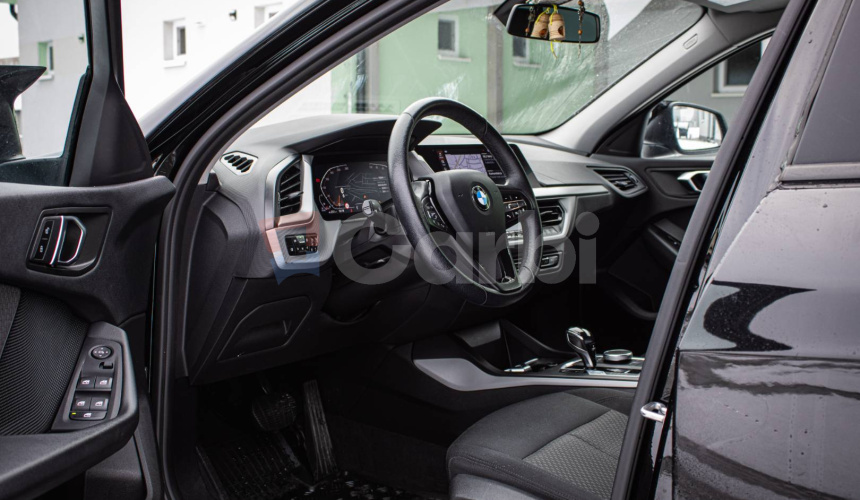 BMW Rad 1 116d Automat, Black Edit, LED svetlá, R18 ALU, DPH