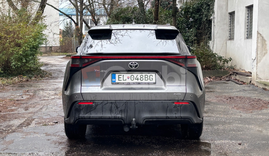 Toyota bZ4X TOYOTA