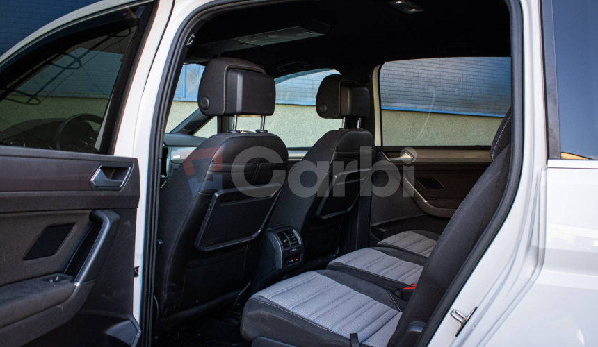 Volkswagen Touran 1.4 TSI R-Line DSG, Slovenské, Kamera, ACC, vyhrievané čelné, DPH