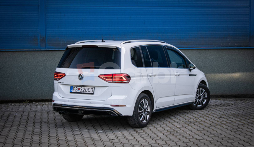 Volkswagen Touran 1.4 TSI R-Line DSG, Slovenské, Kamera, ACC, vyhrievané čelné, DPH