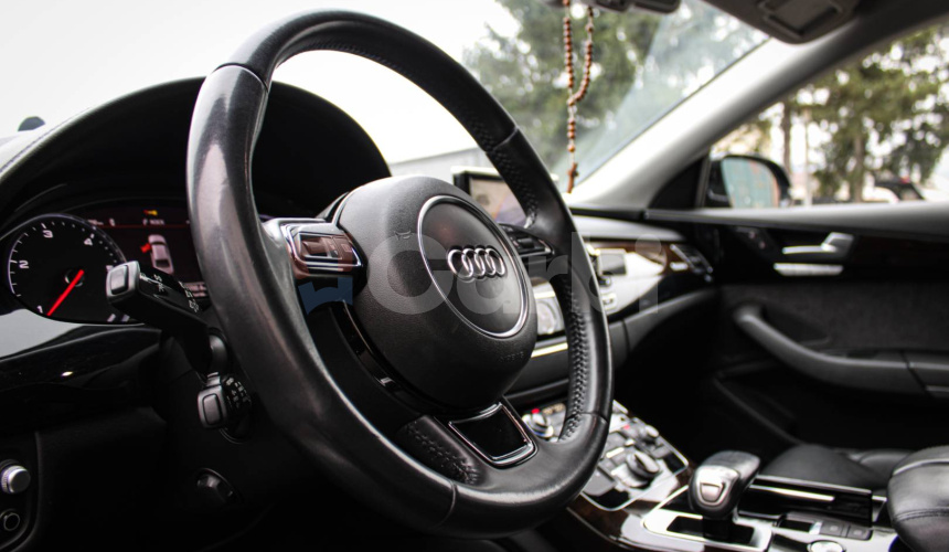 Audi A8 3.0 TDI V6 DPF clean diesel quattro tiptronic