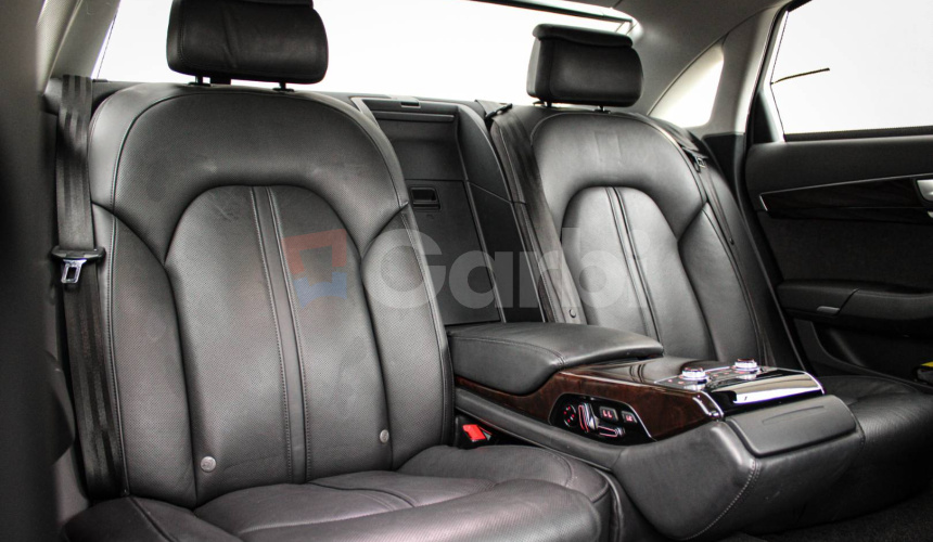 Audi A8 3.0 TDI V6 DPF clean diesel quattro tiptronic