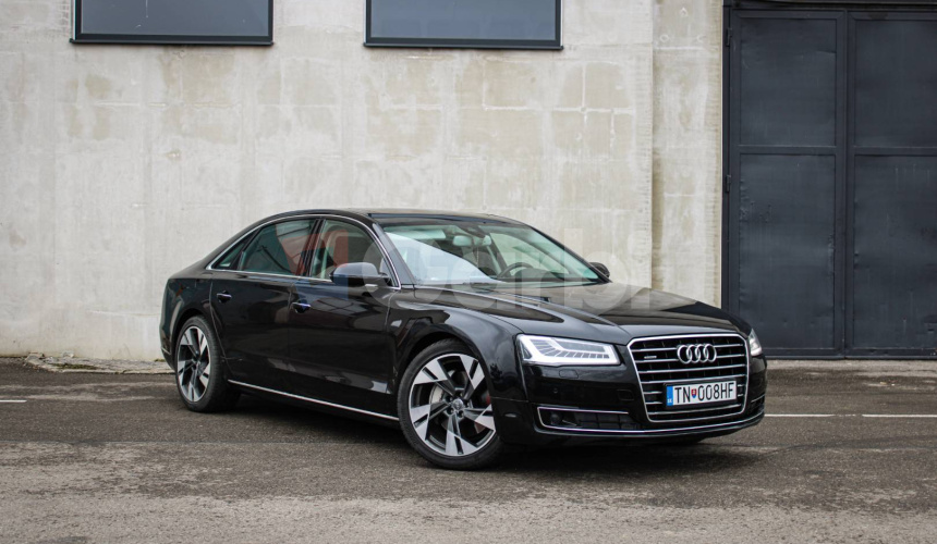 Audi A8 3.0 TDI V6 DPF clean diesel quattro tiptronic