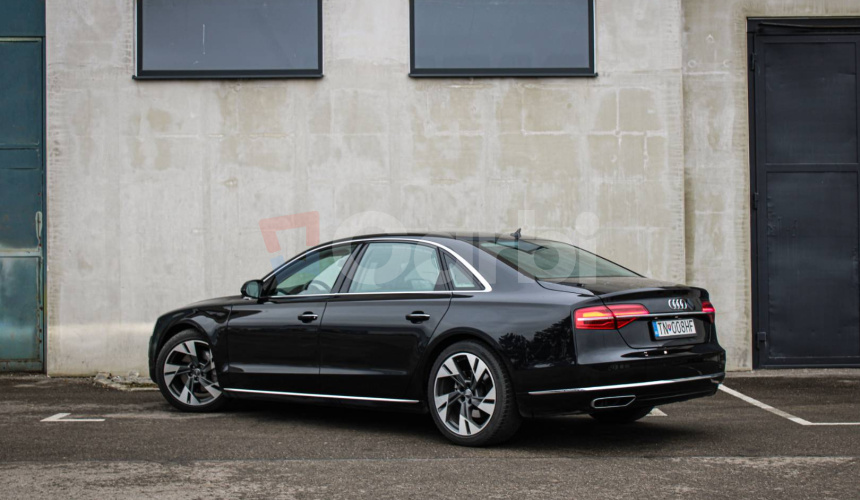 Audi A8 3.0 TDI V6 DPF clean diesel quattro tiptronic