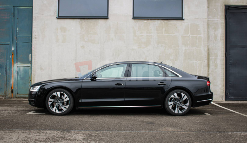 Audi A8 3.0 TDI V6 DPF clean diesel quattro tiptronic