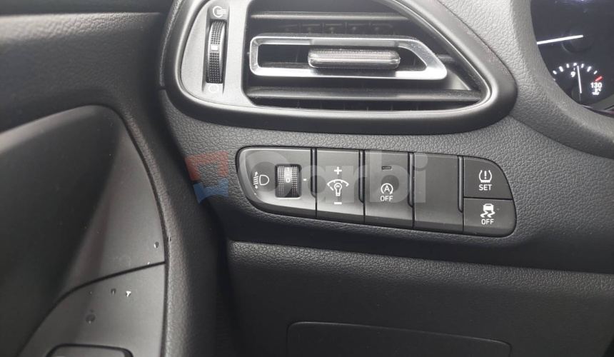 Hyundai i30 1.5 T-GDi mHEV iMT Style