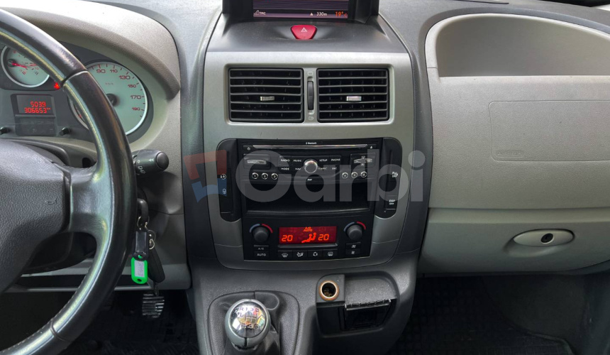 Peugeot Expert Tepee Executive 2.0 HDi L2 9miestna verzia